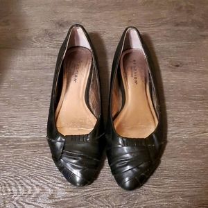 Kenith Cole flats size8m